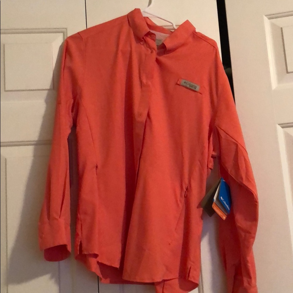 Coral XL women’s Columbia fishing shirt